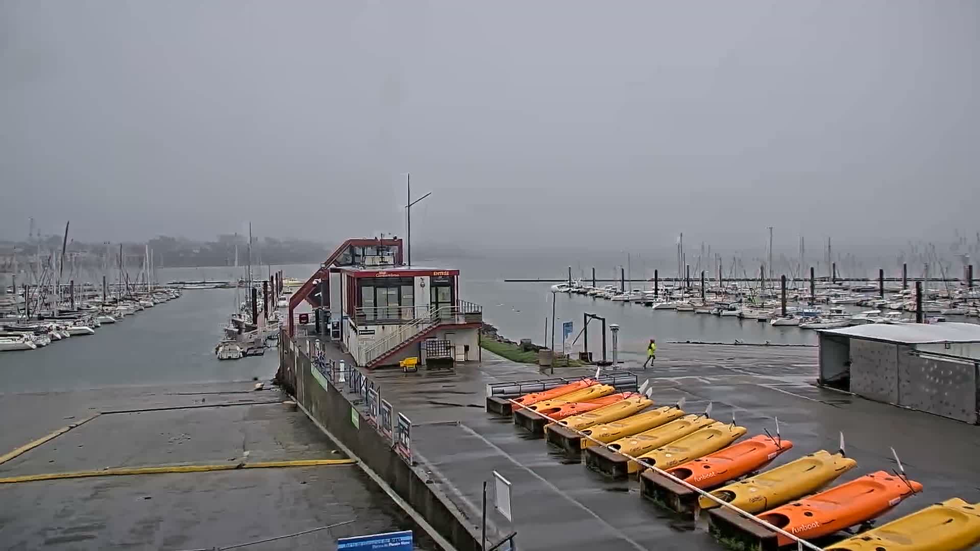 Guipavas, Marina du Moulin Blanc Marina Live Cam - Brest, Finistère, Bretagne, France
