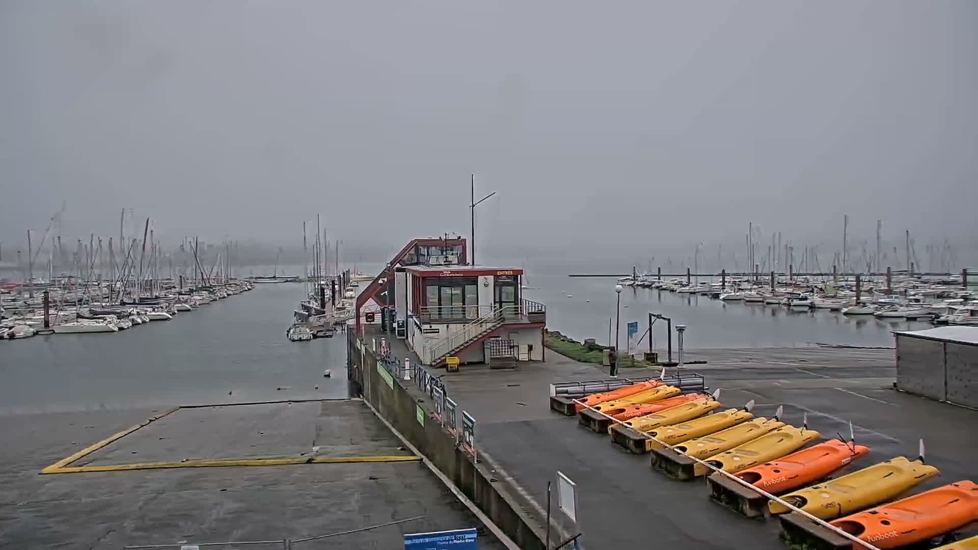 Guipavas, Marina du Moulin Blanc Marina Live Cam - Brest, Finistère, Bretagne, France