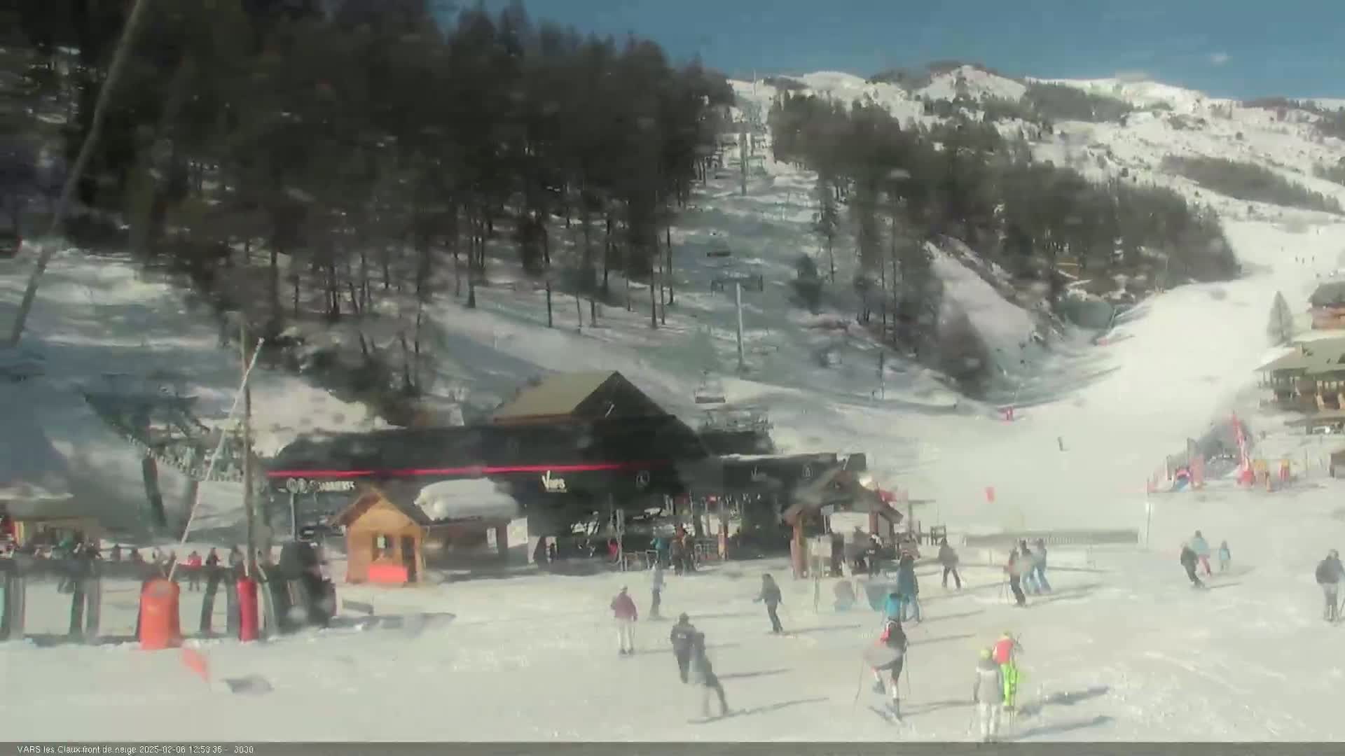 Vars (Hautes Alpes) Ski Village & Ski Slopes Live Cam -  Briançon, Hautes-Alpes, Provence-Alpes-Côte d’Azur