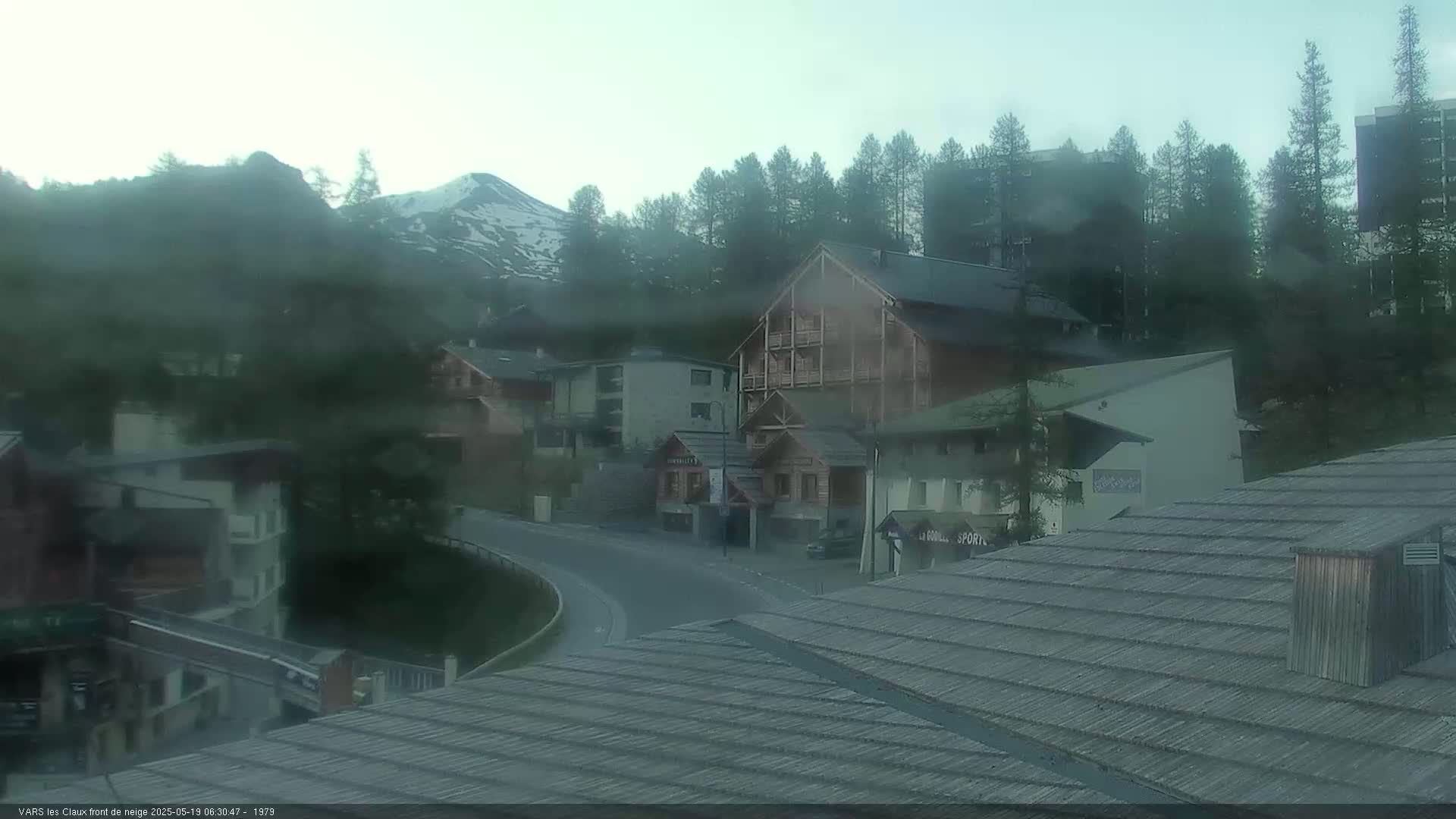Vars (Hautes Alpes) Ski Village & Ski Slopes Live Cam -  Briançon, Hautes-Alpes, Provence-Alpes-Côte d’Azur