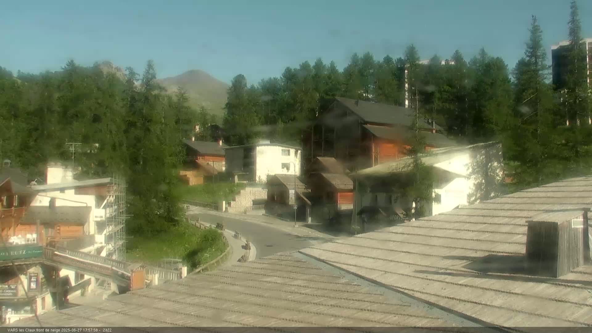 Vars (Hautes Alpes) Ski Village & Ski Slopes Live Cam -  Briançon, Hautes-Alpes, Provence-Alpes-Côte d’Azur