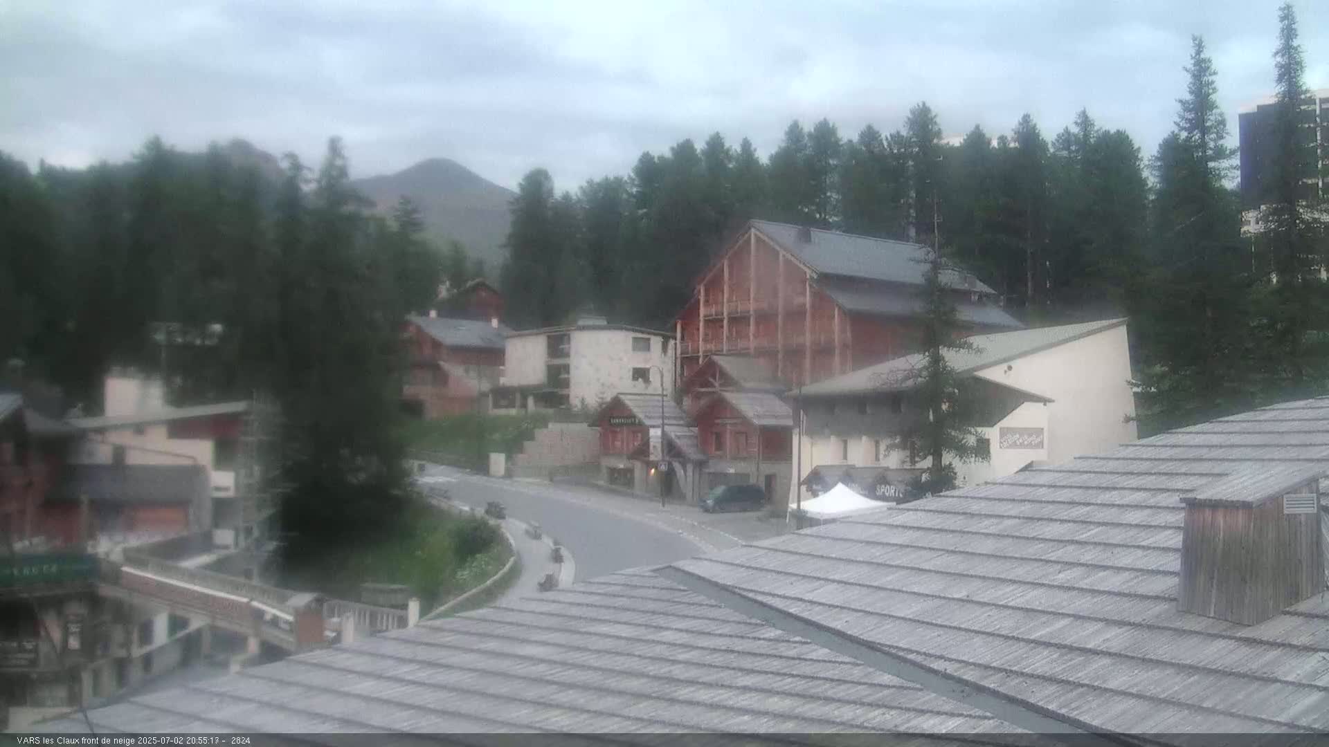 Vars (Hautes Alpes) Ski Village & Ski Slopes Live Cam -  Briançon, Hautes-Alpes, Provence-Alpes-Côte d’Azur