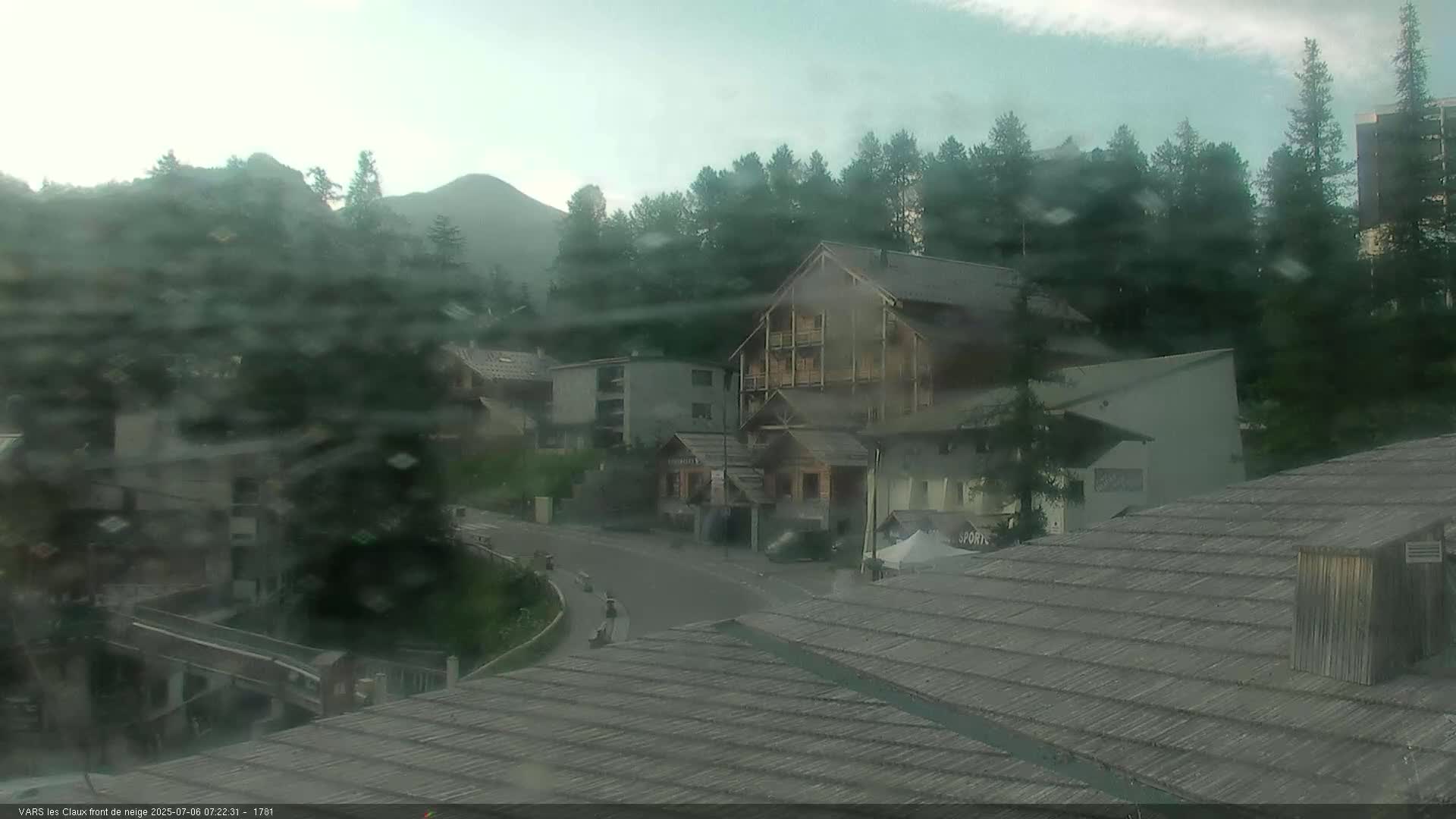Vars (Hautes Alpes) Ski Village & Ski Slopes Live Cam -  Briançon, Hautes-Alpes, Provence-Alpes-Côte d’Azur