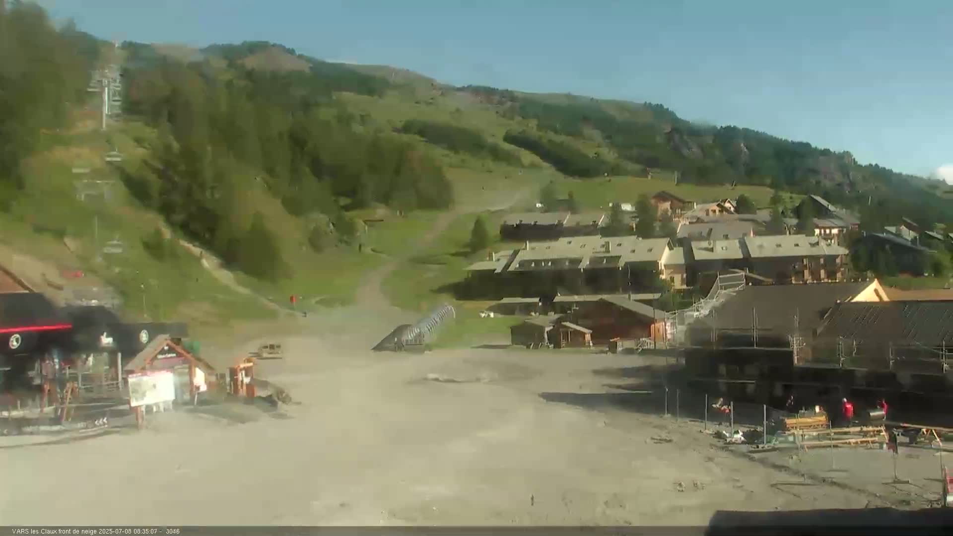 Vars (Hautes Alpes) Ski Village & Ski Slopes Live Cam -  Briançon, Hautes-Alpes, Provence-Alpes-Côte d’Azur