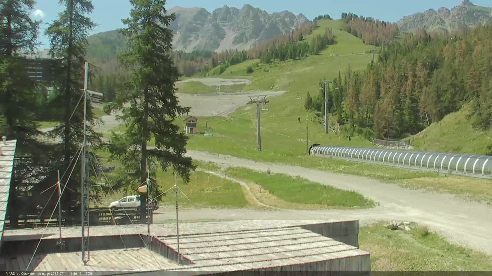 Vars (Hautes Alpes) Ski Village & Ski Slopes Live Cam -  Briançon, Hautes-Alpes, Provence-Alpes-Côte d’Azur