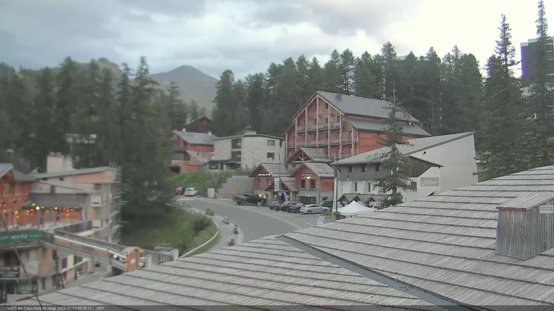 Vars (Hautes Alpes) Ski Village & Ski Slopes Live Cam -  Briançon, Hautes-Alpes, Provence-Alpes-Côte d’Azur