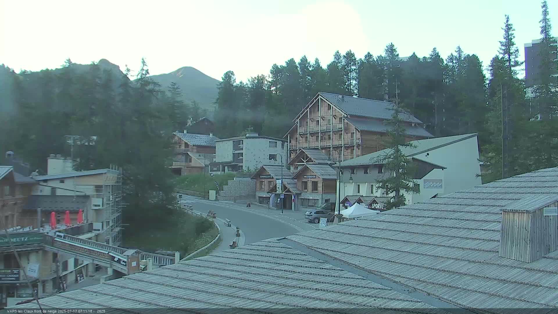Vars (Hautes Alpes) Ski Village & Ski Slopes Live Cam -  Briançon, Hautes-Alpes, Provence-Alpes-Côte d’Azur