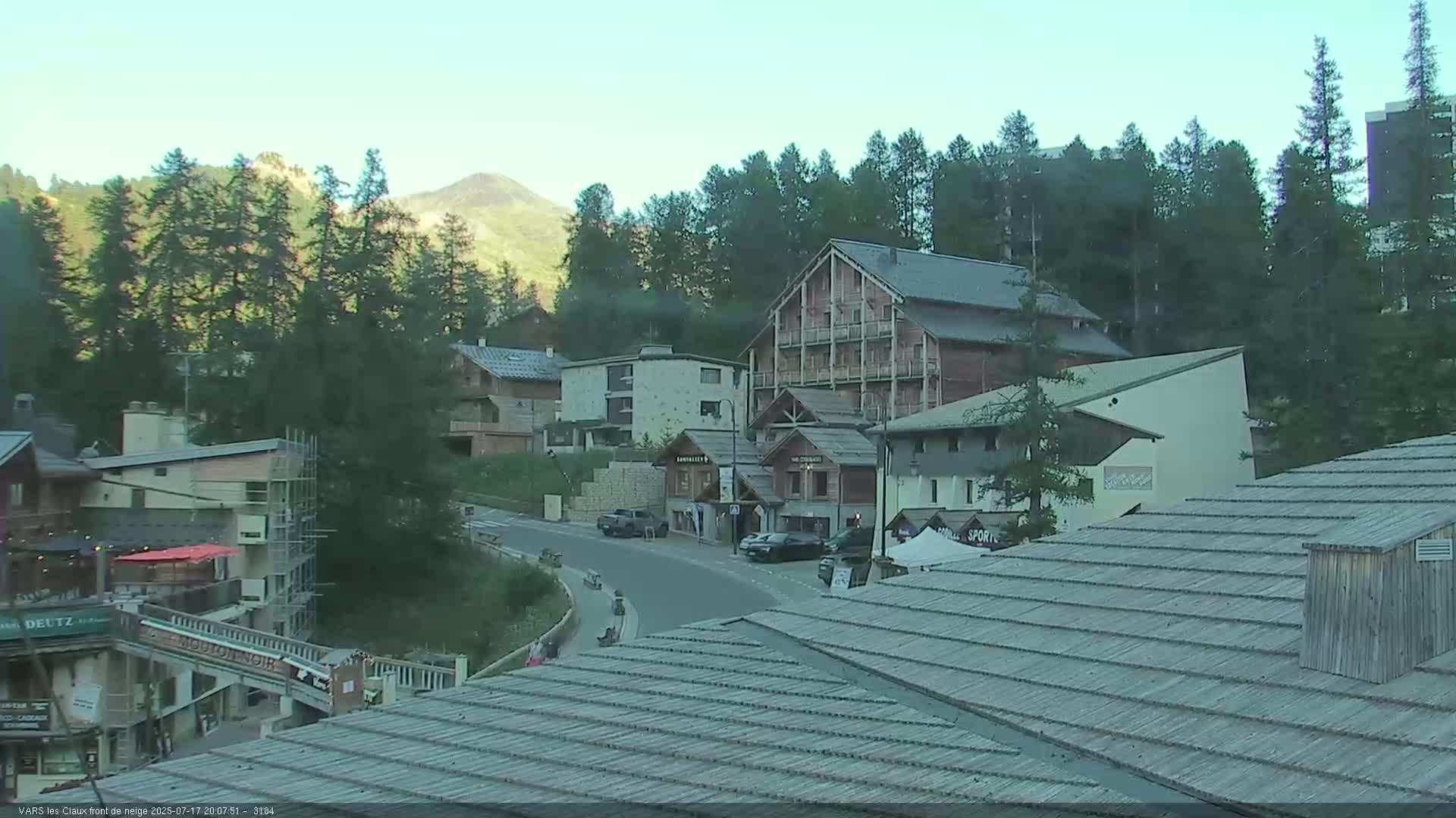 Vars (Hautes Alpes) Ski Village & Ski Slopes Live Cam -  Briançon, Hautes-Alpes, Provence-Alpes-Côte d’Azur