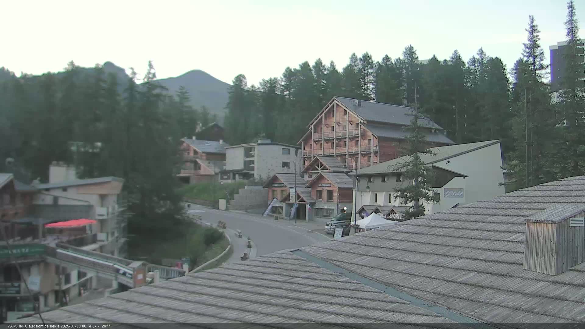 Vars (Hautes Alpes) Ski Village & Ski Slopes Live Cam -  Briançon, Hautes-Alpes, Provence-Alpes-Côte d’Azur