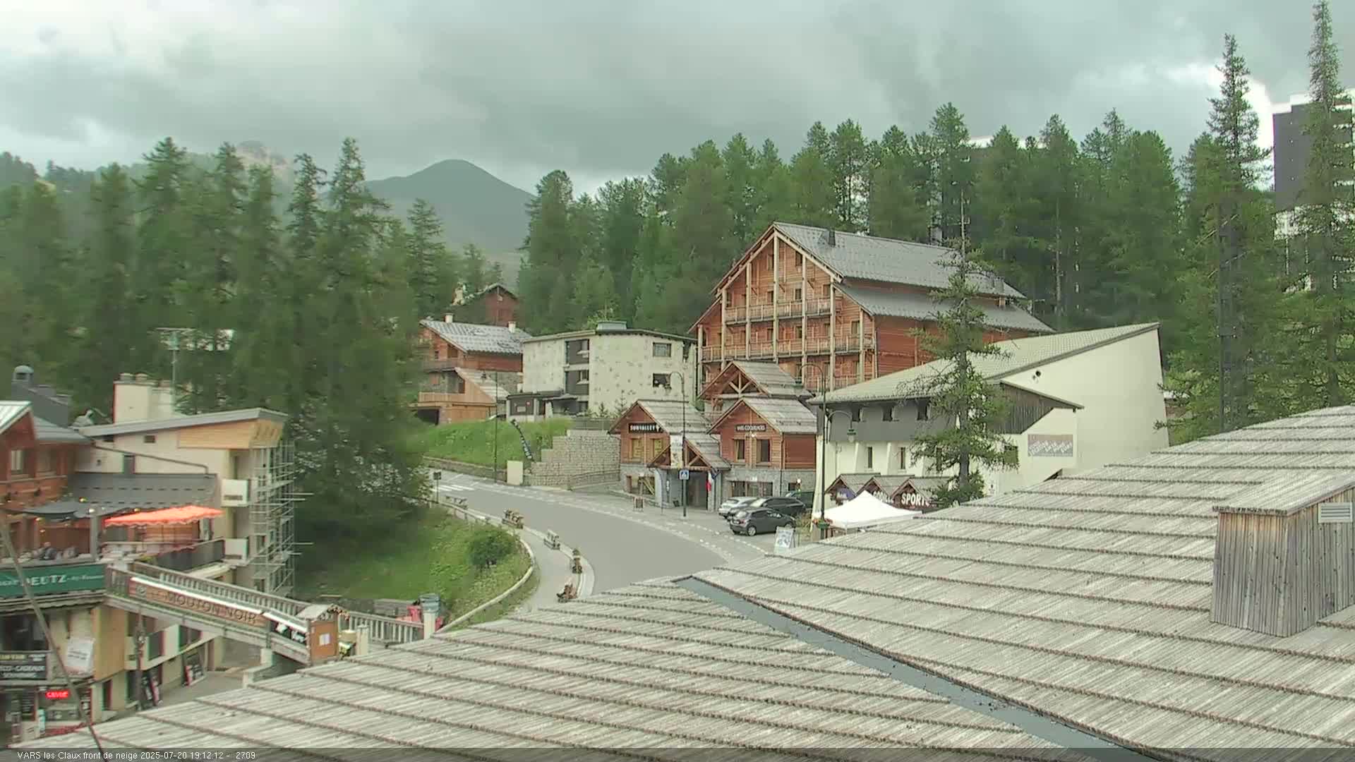 Vars (Hautes Alpes) Ski Village & Ski Slopes Live Cam -  Briançon, Hautes-Alpes, Provence-Alpes-Côte d’Azur