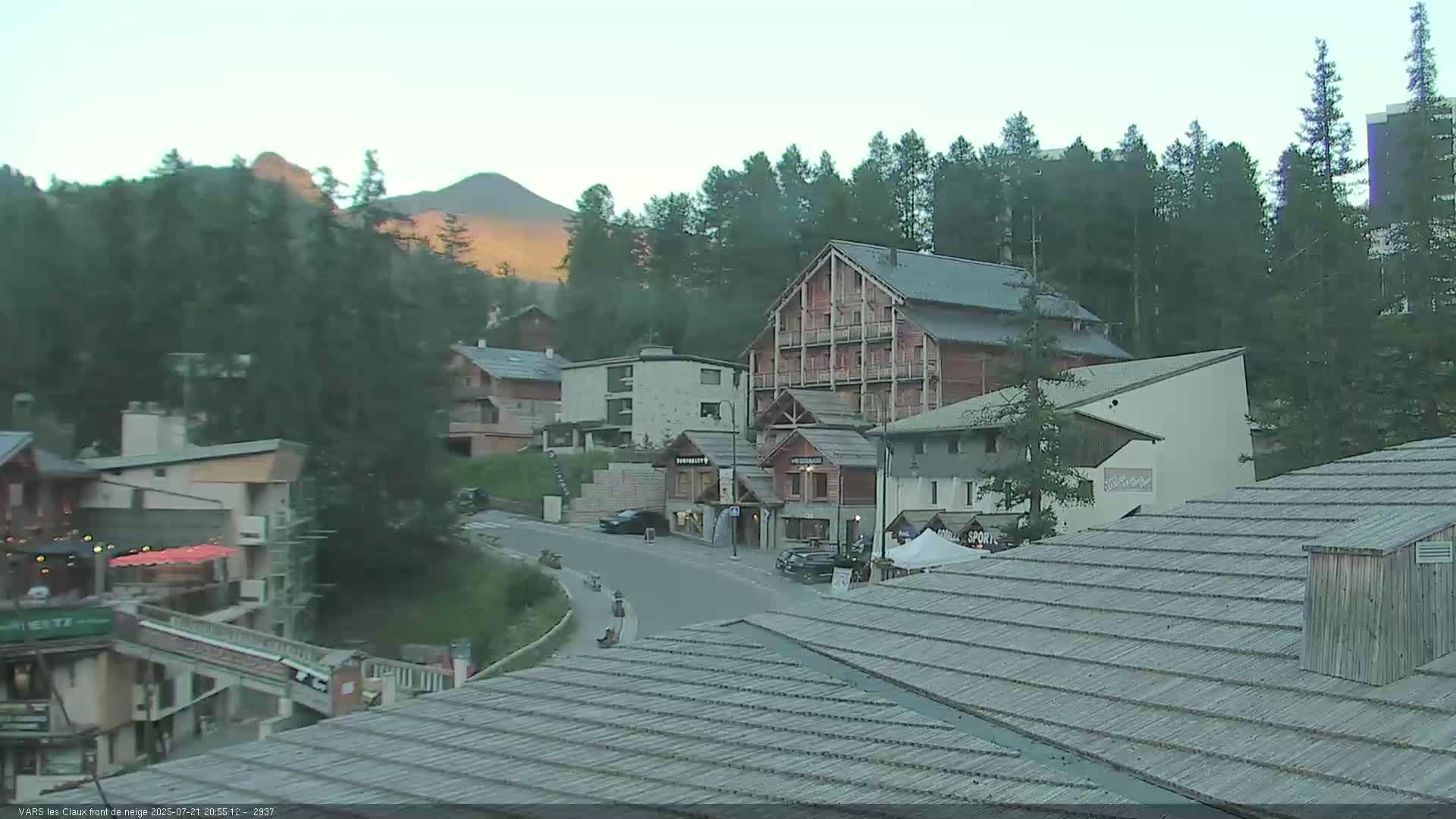 Vars (Hautes Alpes) Ski Village & Ski Slopes Live Cam -  Briançon, Hautes-Alpes, Provence-Alpes-Côte d’Azur