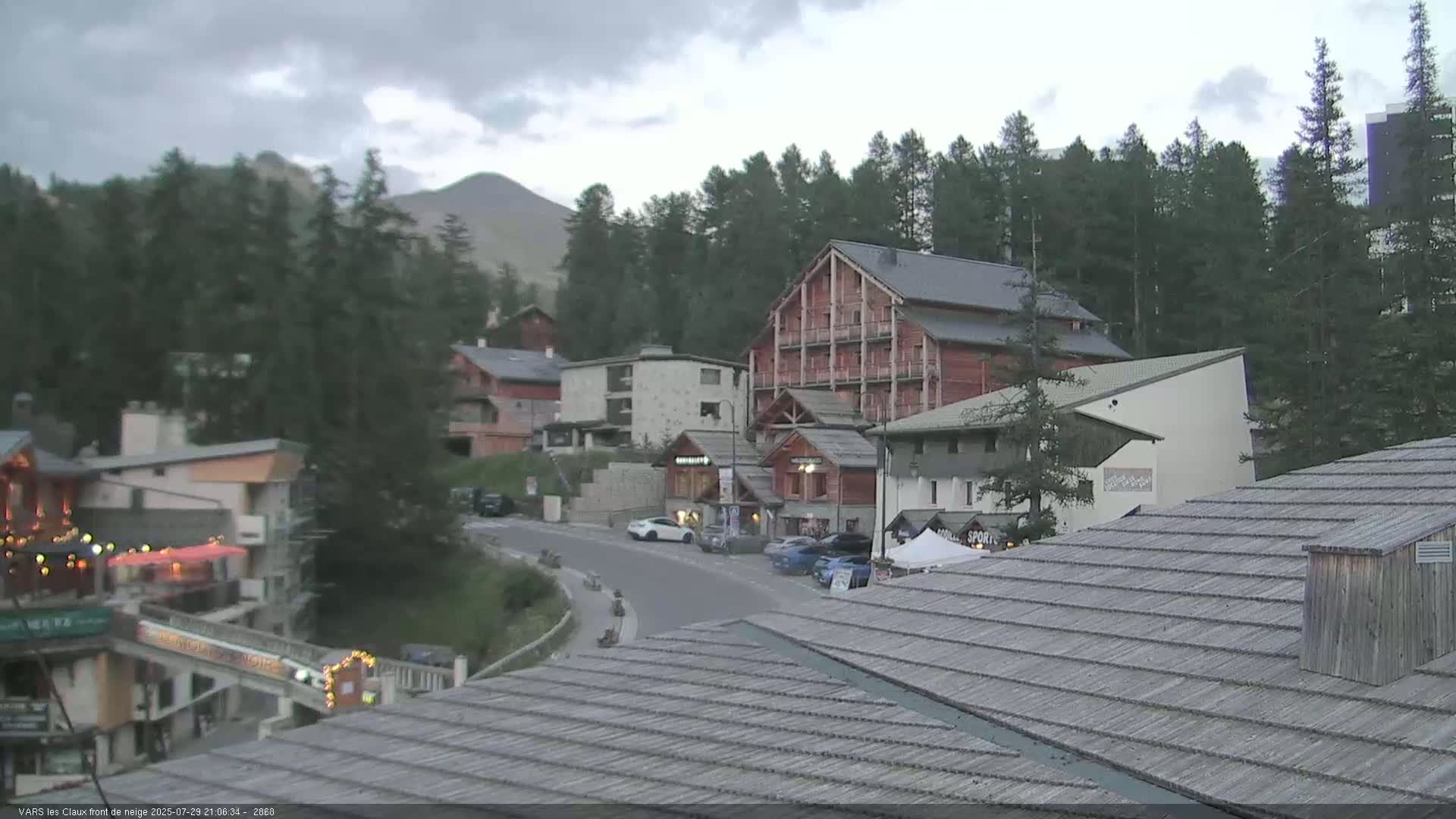 Vars (Hautes Alpes) Ski Village & Ski Slopes Live Cam -  Briançon, Hautes-Alpes, Provence-Alpes-Côte d’Azur