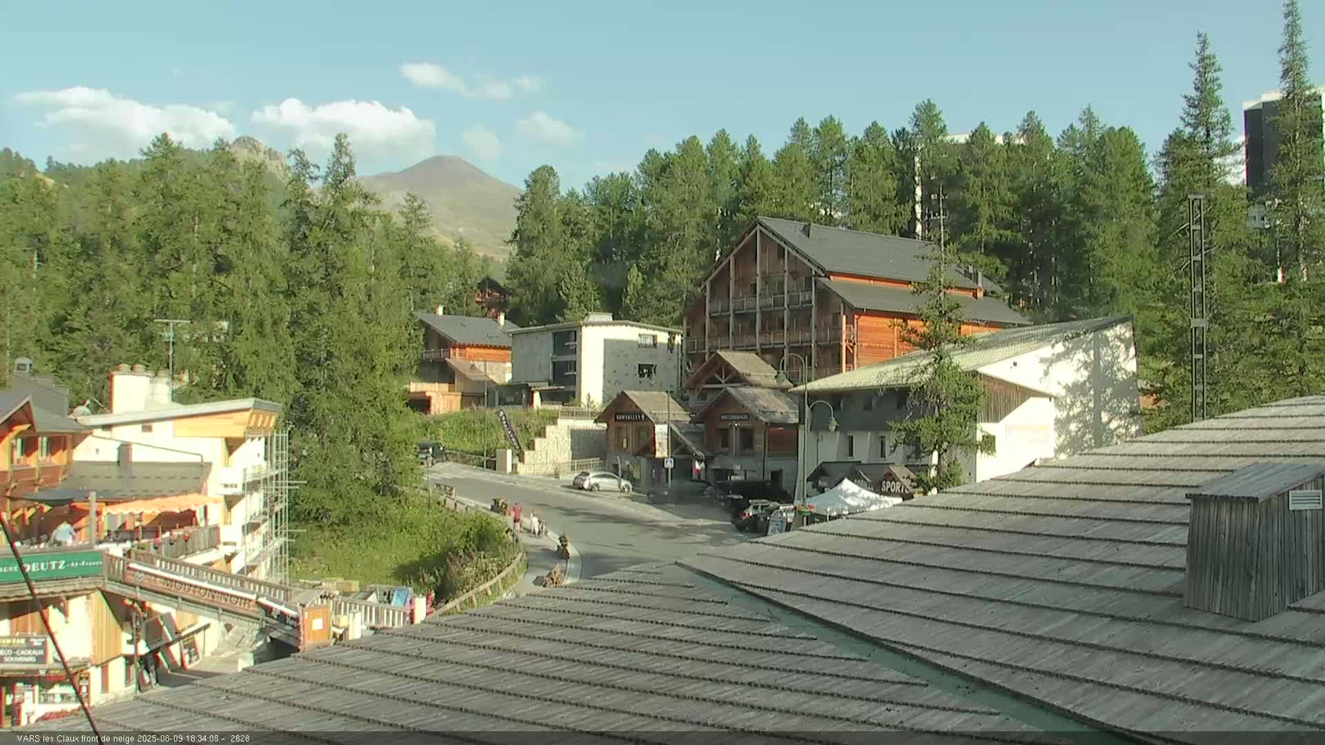 Vars (Hautes Alpes) Ski Village & Ski Slopes Live Cam -  Briançon, Hautes-Alpes, Provence-Alpes-Côte d’Azur