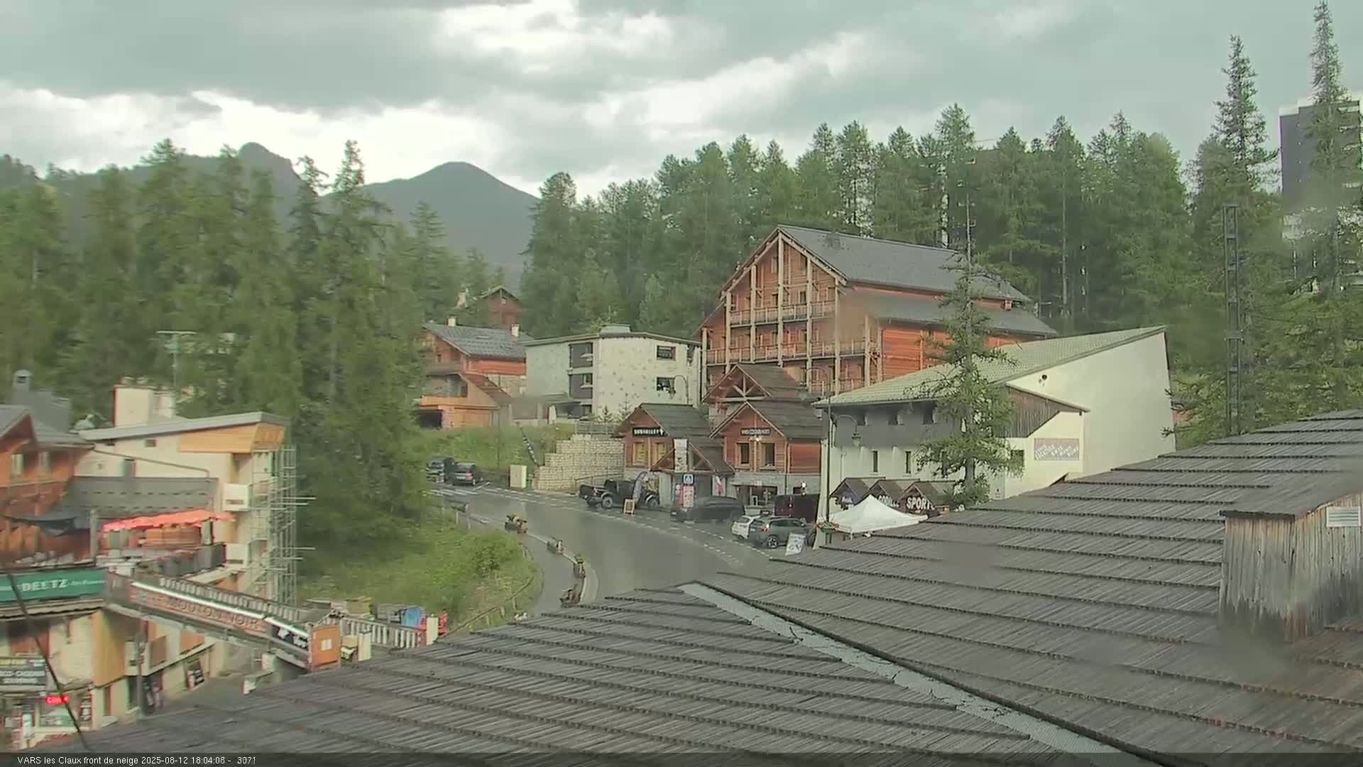 Vars (Hautes Alpes) Ski Village & Ski Slopes Live Cam -  Briançon, Hautes-Alpes, Provence-Alpes-Côte d’Azur