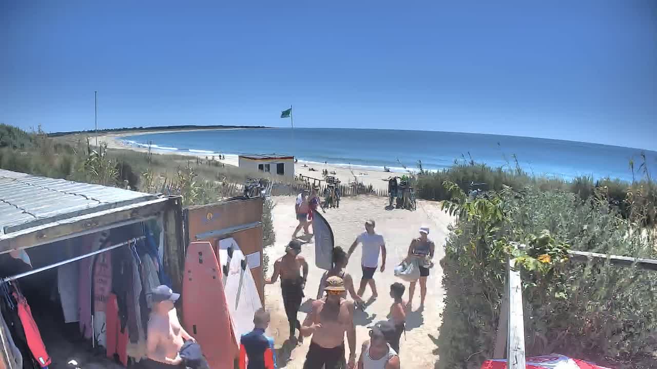 Saint-Denis-d'Oleron  Plage des Huttes Surf Beach Live Cam  - Rochefort, Charente-Maritime, Nouvelle-Aquitaine, France 