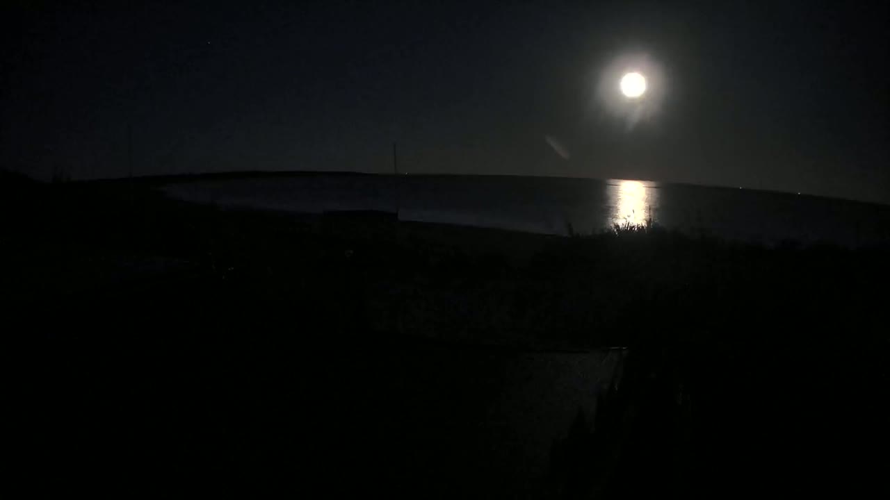 Saint-Denis-d'Oleron  Plage des Huttes Surf Beach Live Cam  - Rochefort, Charente-Maritime, Nouvelle-Aquitaine, France 