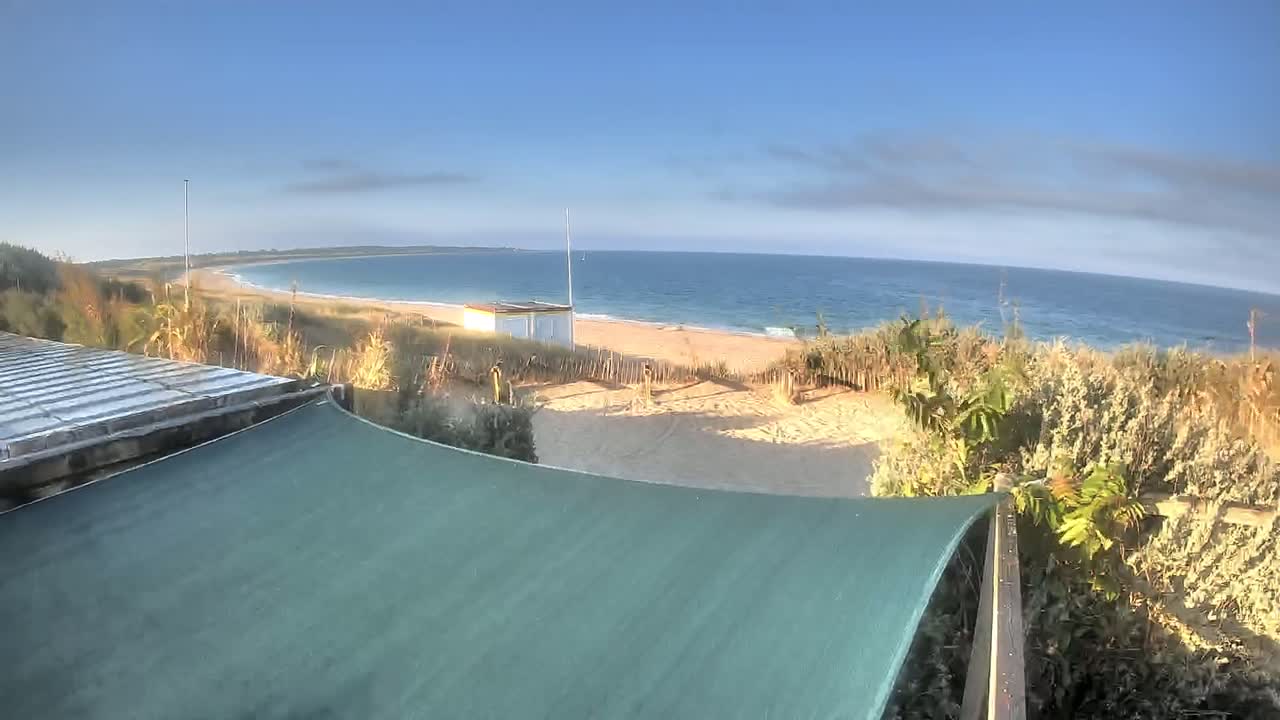 Saint-Denis-d'Oleron  Plage des Huttes Surf Beach Live Cam  - Rochefort, Charente-Maritime, Nouvelle-Aquitaine, France 
