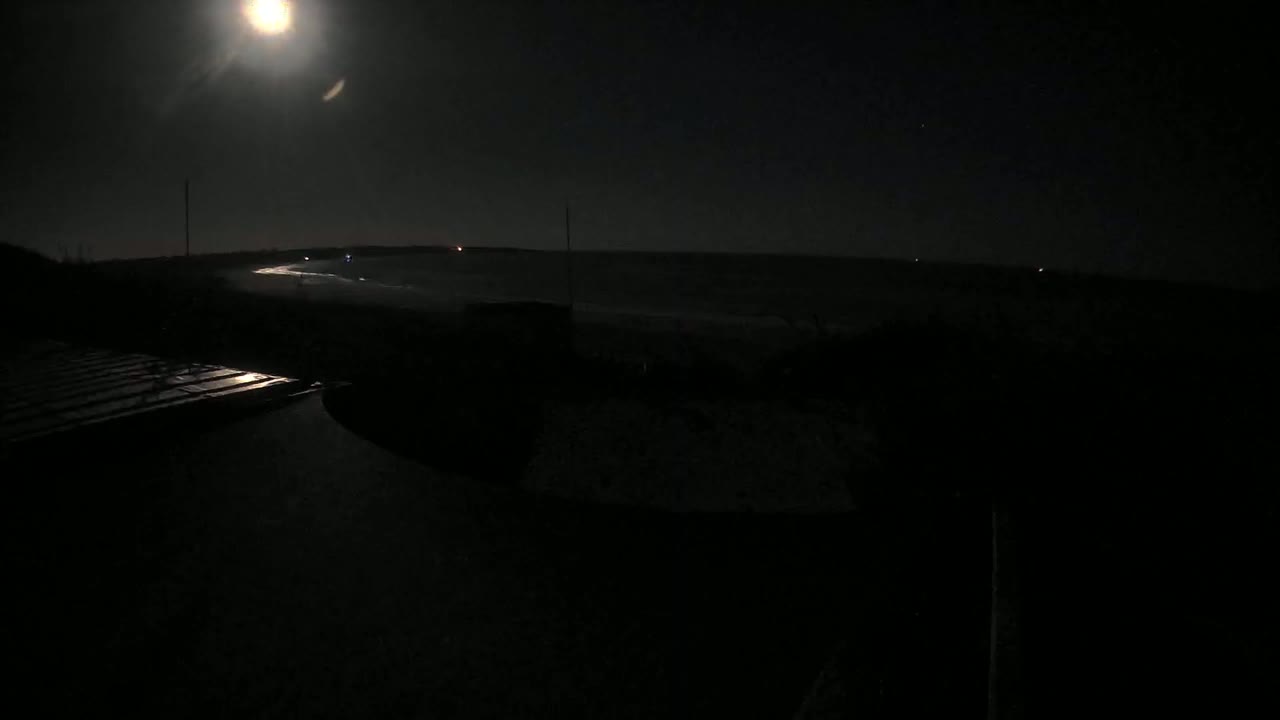 Saint-Denis-d'Oleron  Plage des Huttes Surf Beach Live Cam  - Rochefort, Charente-Maritime, Nouvelle-Aquitaine, France 