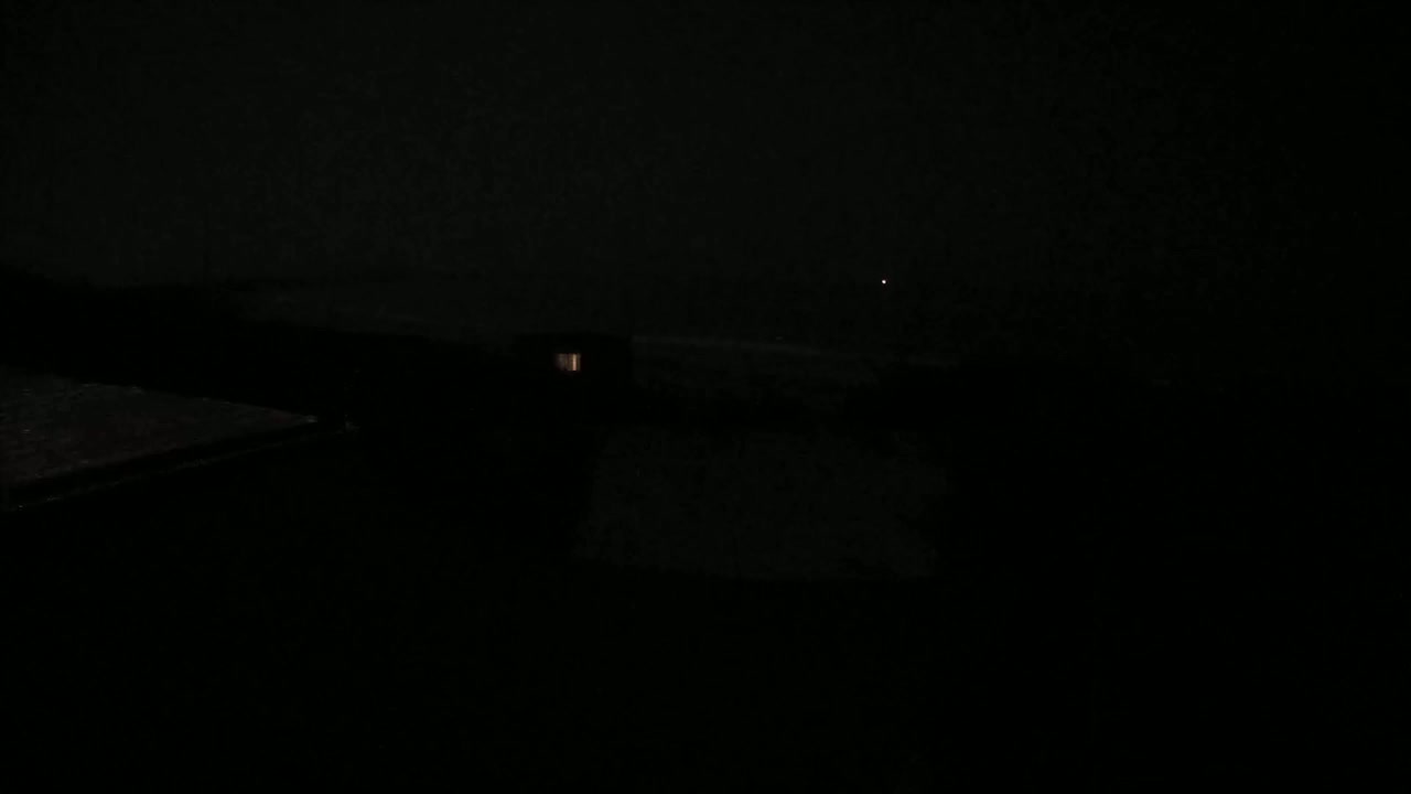 Saint-Denis-d'Oleron  Plage des Huttes Surf Beach Live Cam  - Rochefort, Charente-Maritime, Nouvelle-Aquitaine, France 