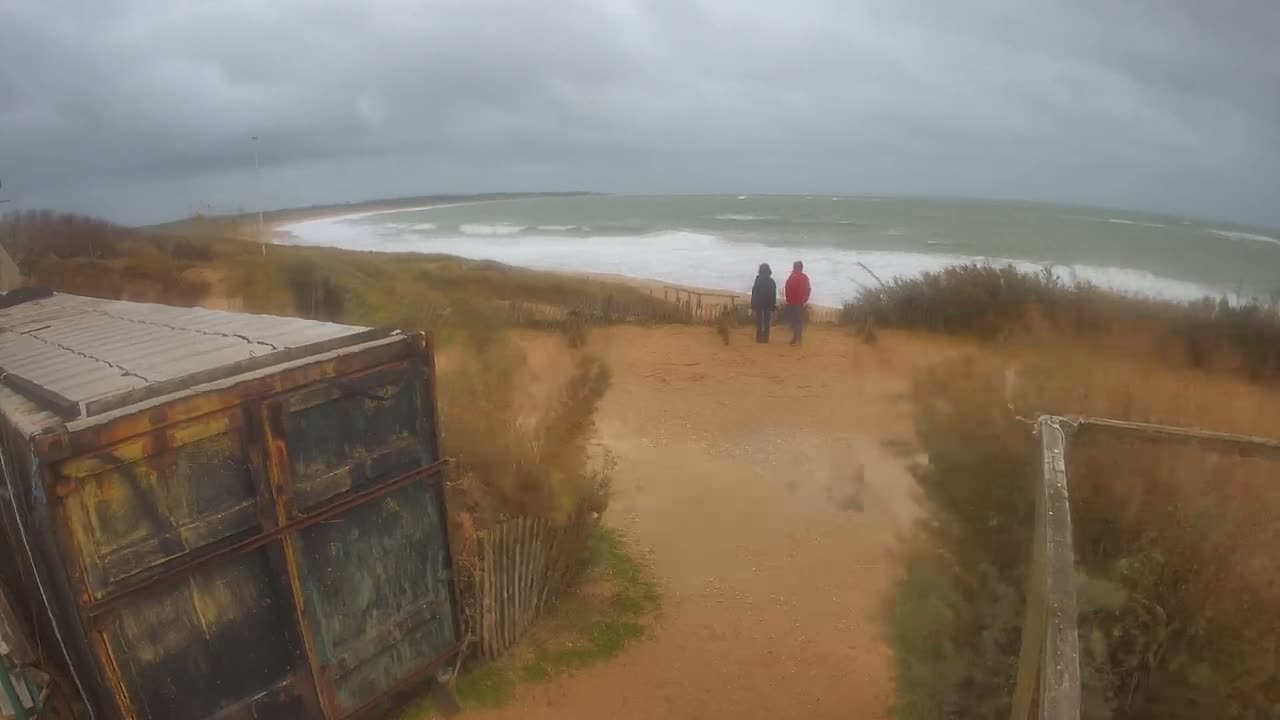 Saint-Denis-d'Oleron  Plage des Huttes Surf Beach Live Cam  - Rochefort, Charente-Maritime, Nouvelle-Aquitaine, France 