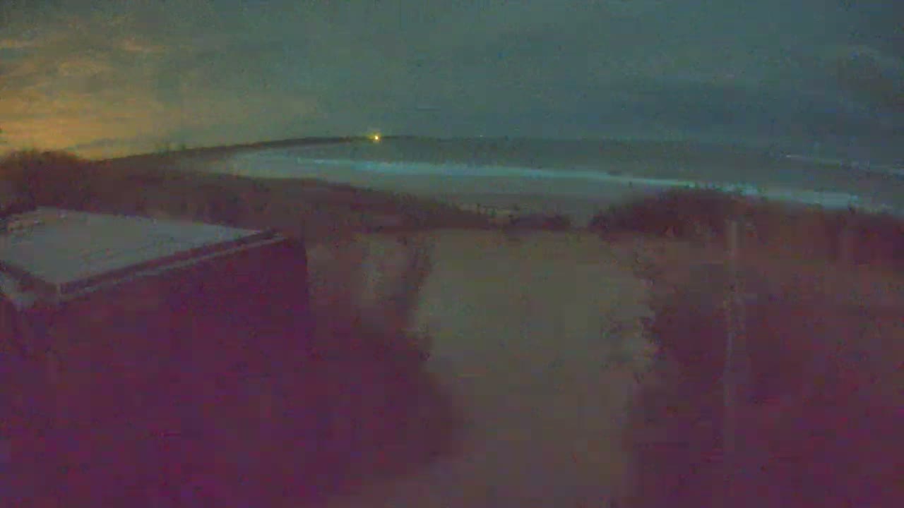 Saint-Denis-d'Oleron  Plage des Huttes Surf Beach Live Cam  - Rochefort, Charente-Maritime, Nouvelle-Aquitaine, France 