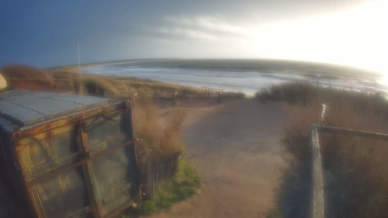 Saint-Denis-d'Oleron  Plage des Huttes Surf Beach Live Cam  - Rochefort, Charente-Maritime, Nouvelle-Aquitaine, France 