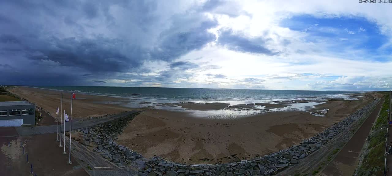 Pirou Beach (Pirou Plage) & Atlantic View Rotary Live Cam - Coutances, Manche, Normandie, France