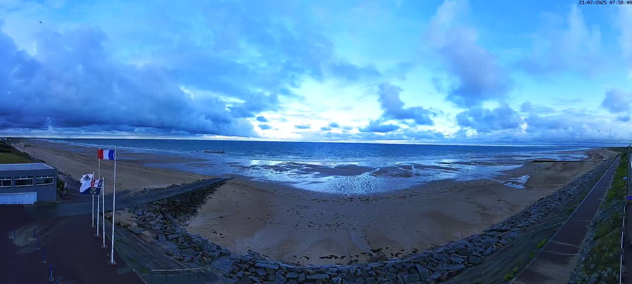 Pirou Beach (Pirou Plage) & Atlantic View Rotary Live Cam - Coutances, Manche, Normandie, France