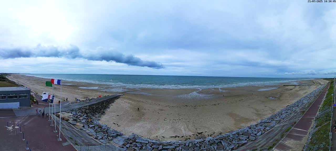 Pirou Beach (Pirou Plage) & Atlantic View Rotary Live Cam - Coutances, Manche, Normandie, France