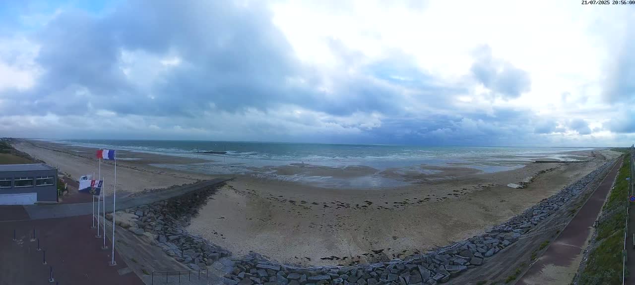 Pirou Beach (Pirou Plage) & Atlantic View Rotary Live Cam - Coutances, Manche, Normandie, France