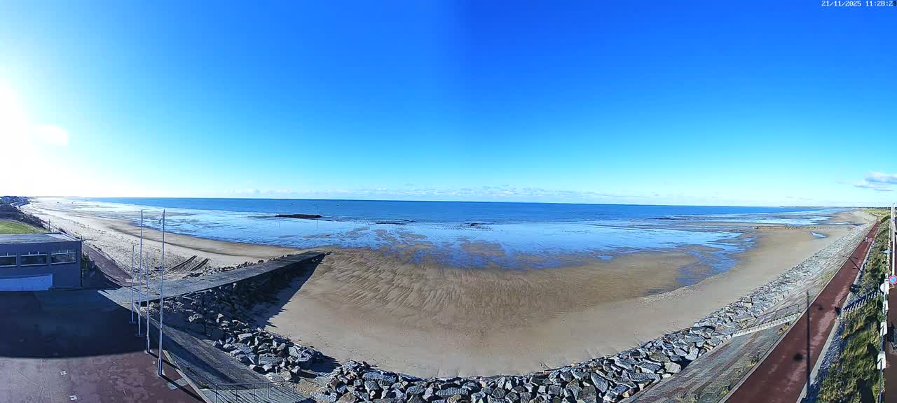 Pirou Beach (Pirou Plage) & Atlantic View Rotary Live Cam - Coutances, Manche, Normandie, France