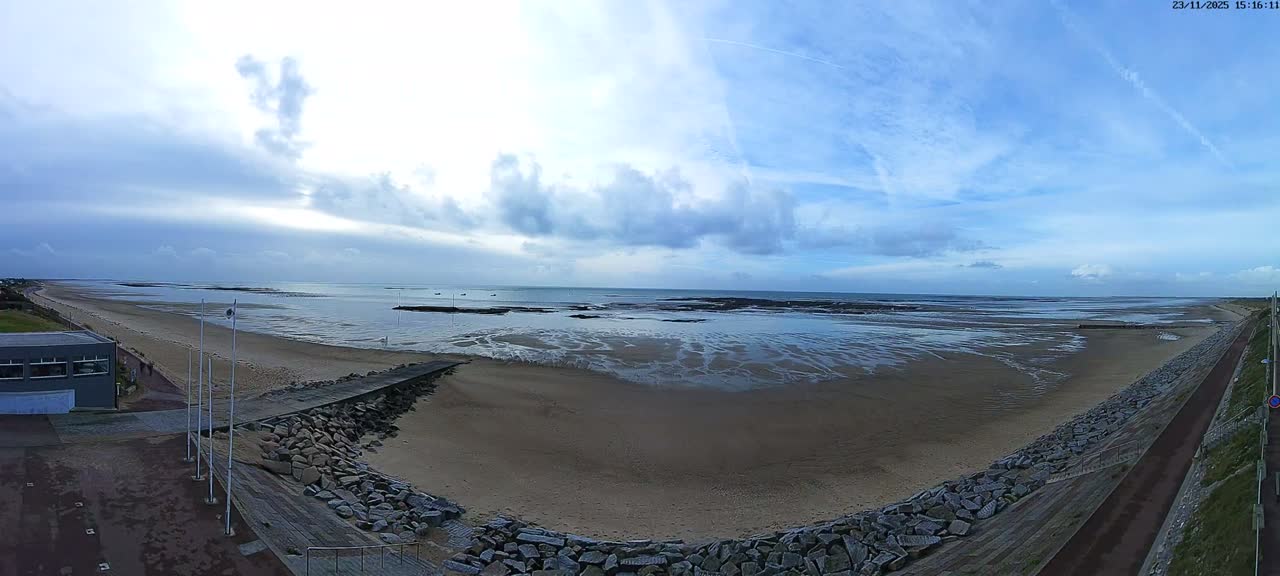 Pirou Beach (Pirou Plage) & Atlantic View Rotary Live Cam - Coutances, Manche, Normandie, France