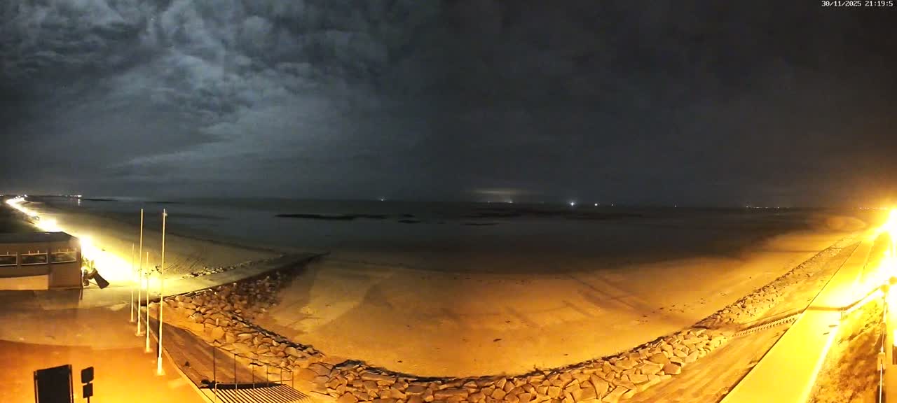 Pirou Beach (Pirou Plage) & Atlantic View Rotary Live Cam - Coutances, Manche, Normandie, France