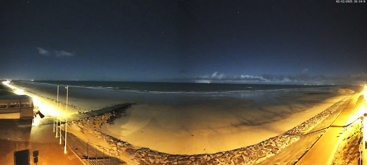 Pirou Beach (Pirou Plage) & Atlantic View Rotary Live Cam - Coutances, Manche, Normandie, France