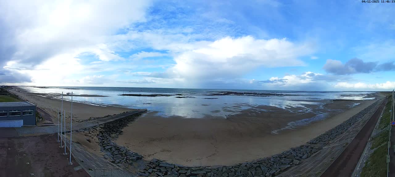 Pirou Beach (Pirou Plage) & Atlantic View Rotary Live Cam - Coutances, Manche, Normandie, France
