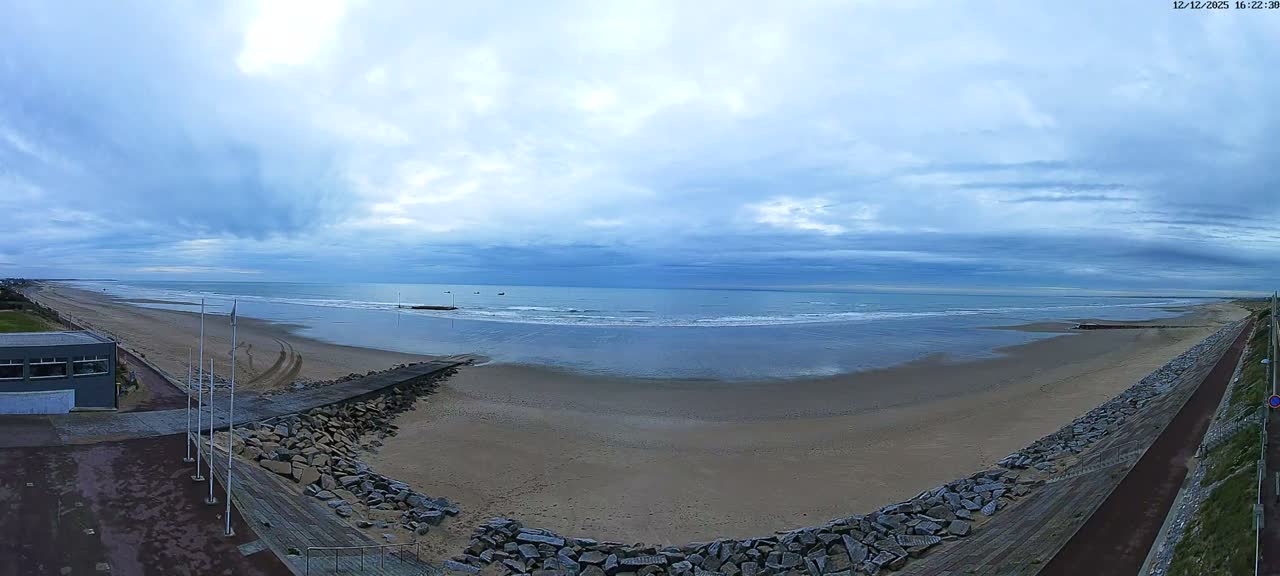 Pirou Beach (Pirou Plage) & Atlantic View Rotary Live Cam - Coutances, Manche, Normandie, France