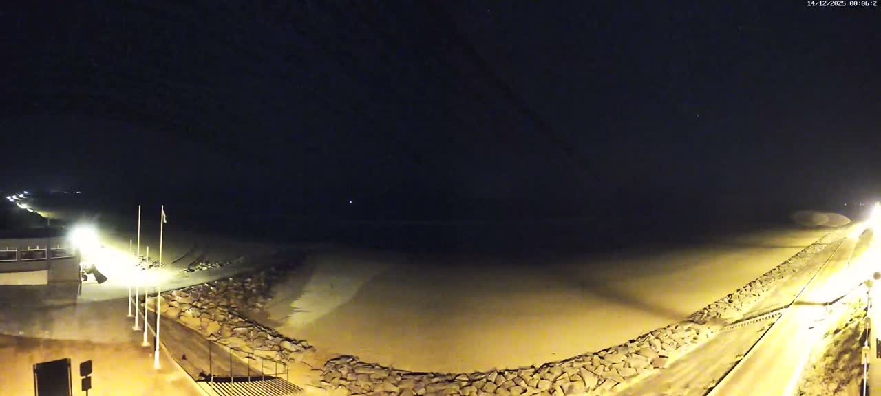 Pirou Beach (Pirou Plage) & Atlantic View Rotary Live Cam - Coutances, Manche, Normandie, France