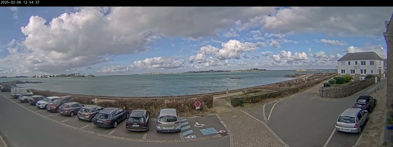 Ile de Batz Island View from Roscoff Live Cam - 	Morlaix, 	Finistère, 	Bretagne, France