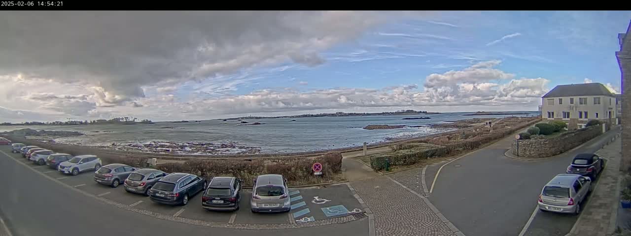Ile de Batz Island View from Roscoff Live Cam - 	Morlaix, 	Finistère, 	Bretagne, France