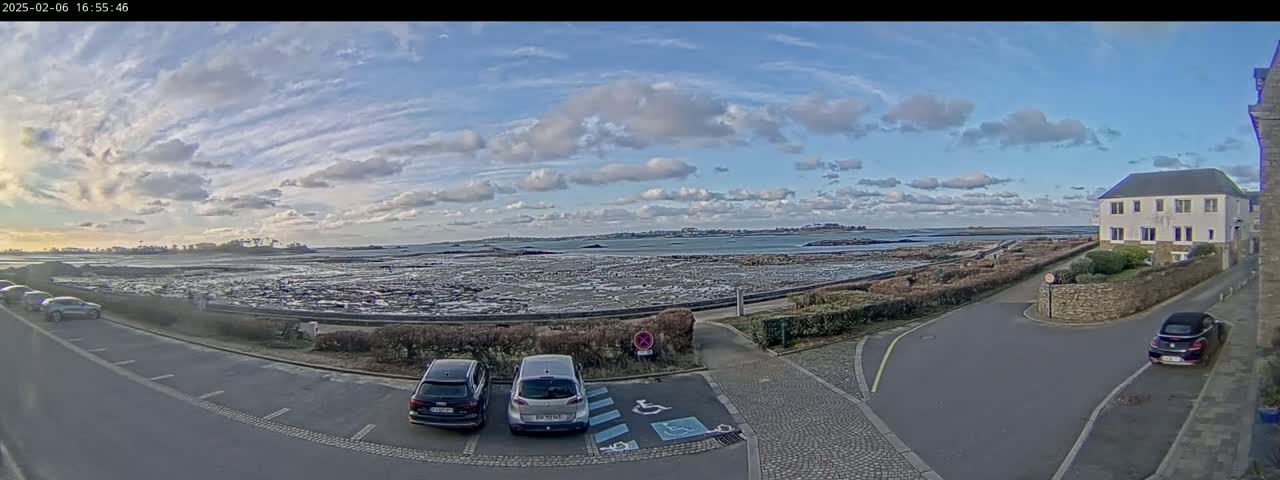 Ile de Batz Island View from Roscoff Live Cam - 	Morlaix, 	Finistère, 	Bretagne, France