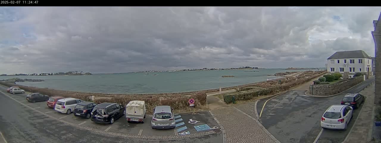 Ile de Batz Island View from Roscoff Live Cam - 	Morlaix, 	Finistère, 	Bretagne, France