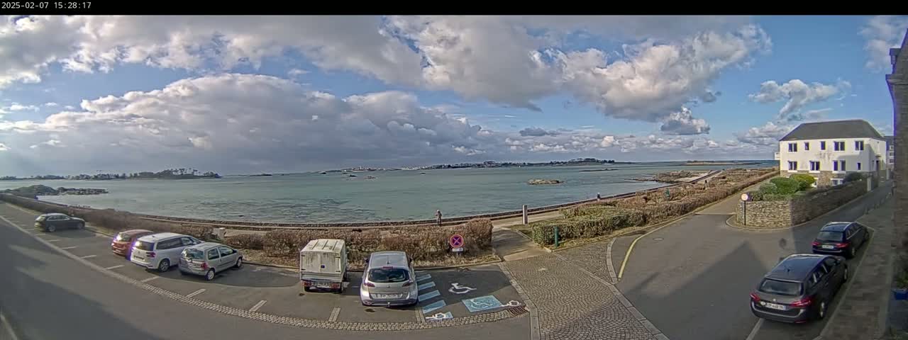 Ile de Batz Island View from Roscoff Live Cam - 	Morlaix, 	Finistère, 	Bretagne, France