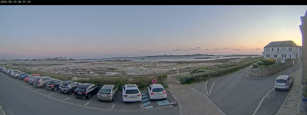 Ile de Batz Island View from Roscoff Live Cam - 	Morlaix, 	Finistère, 	Bretagne, France