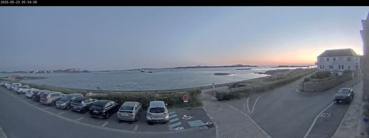 Ile de Batz Island View from Roscoff Live Cam - 	Morlaix, 	Finistère, 	Bretagne, France