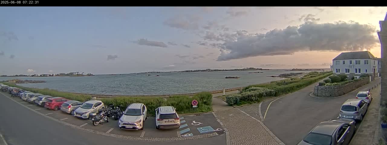 Ile de Batz Island View from Roscoff Live Cam - 	Morlaix, 	Finistère, 	Bretagne, France