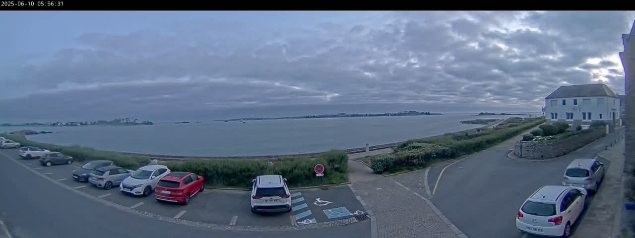 Ile de Batz Island View from Roscoff Live Cam - 	Morlaix, 	Finistère, 	Bretagne, France