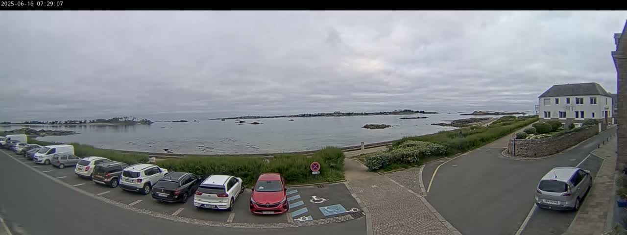 Ile de Batz Island View from Roscoff Live Cam - 	Morlaix, 	Finistère, 	Bretagne, France
