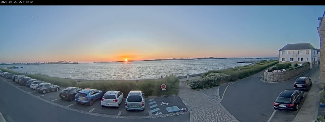 Ile de Batz Island View from Roscoff Live Cam - 	Morlaix, 	Finistère, 	Bretagne, France