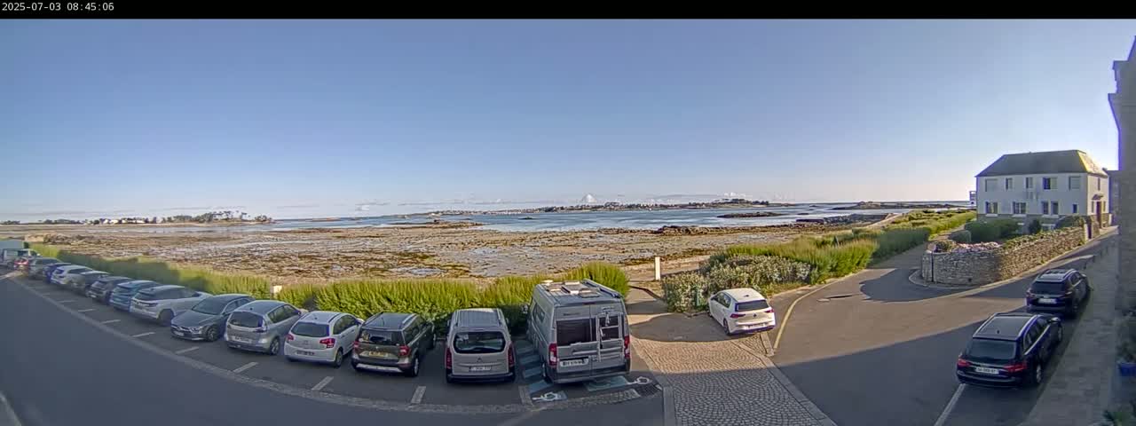 Ile de Batz Island View from Roscoff Live Cam - 	Morlaix, 	Finistère, 	Bretagne, France