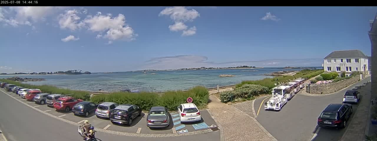 Ile de Batz Island View from Roscoff Live Cam - 	Morlaix, 	Finistère, 	Bretagne, France
